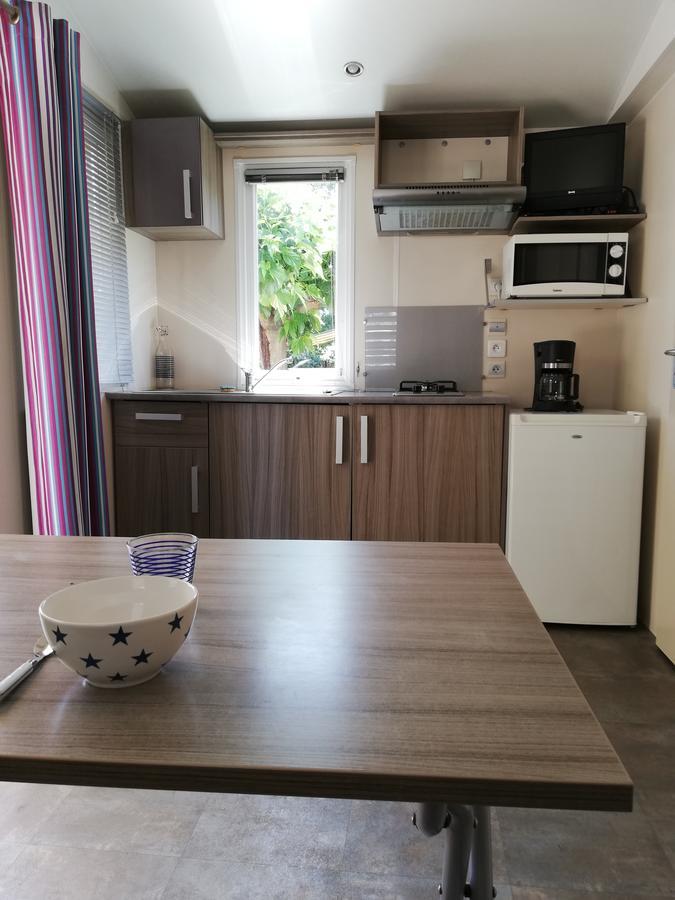 Camping Orly D'Azur Hotel Сикс-Фор-ле-Плаж Стая снимка